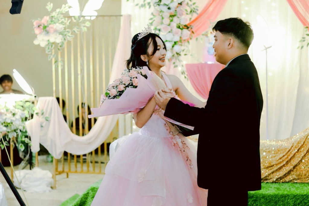 Debutany Bouquet Pink Photography Shabby Chic Style Studio Venue Styling 18 Roses affordable debut package, Fairview, Casa Milan, Quezon City, North Caloocan, ceiling treatment, venue styling, and all-in debut package Review